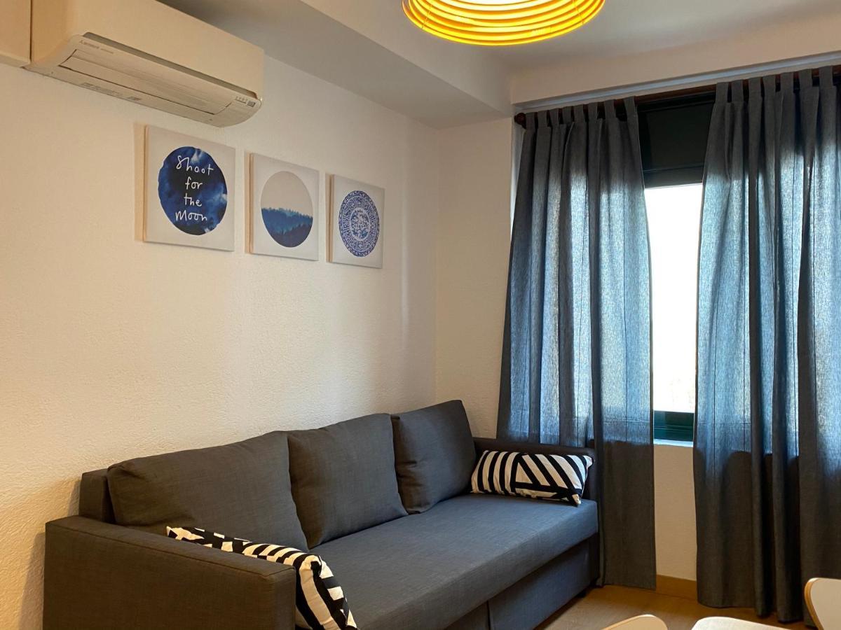 Apartments Sant Lluis Center, 2 Min Walk From The Sea Lloret de Mar Exterior foto