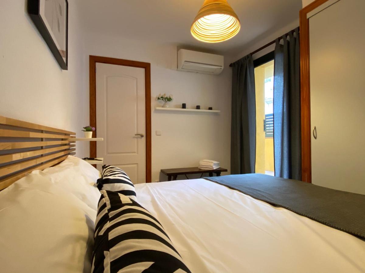Apartments Sant Lluis Center, 2 Min Walk From The Sea Lloret de Mar Exterior foto