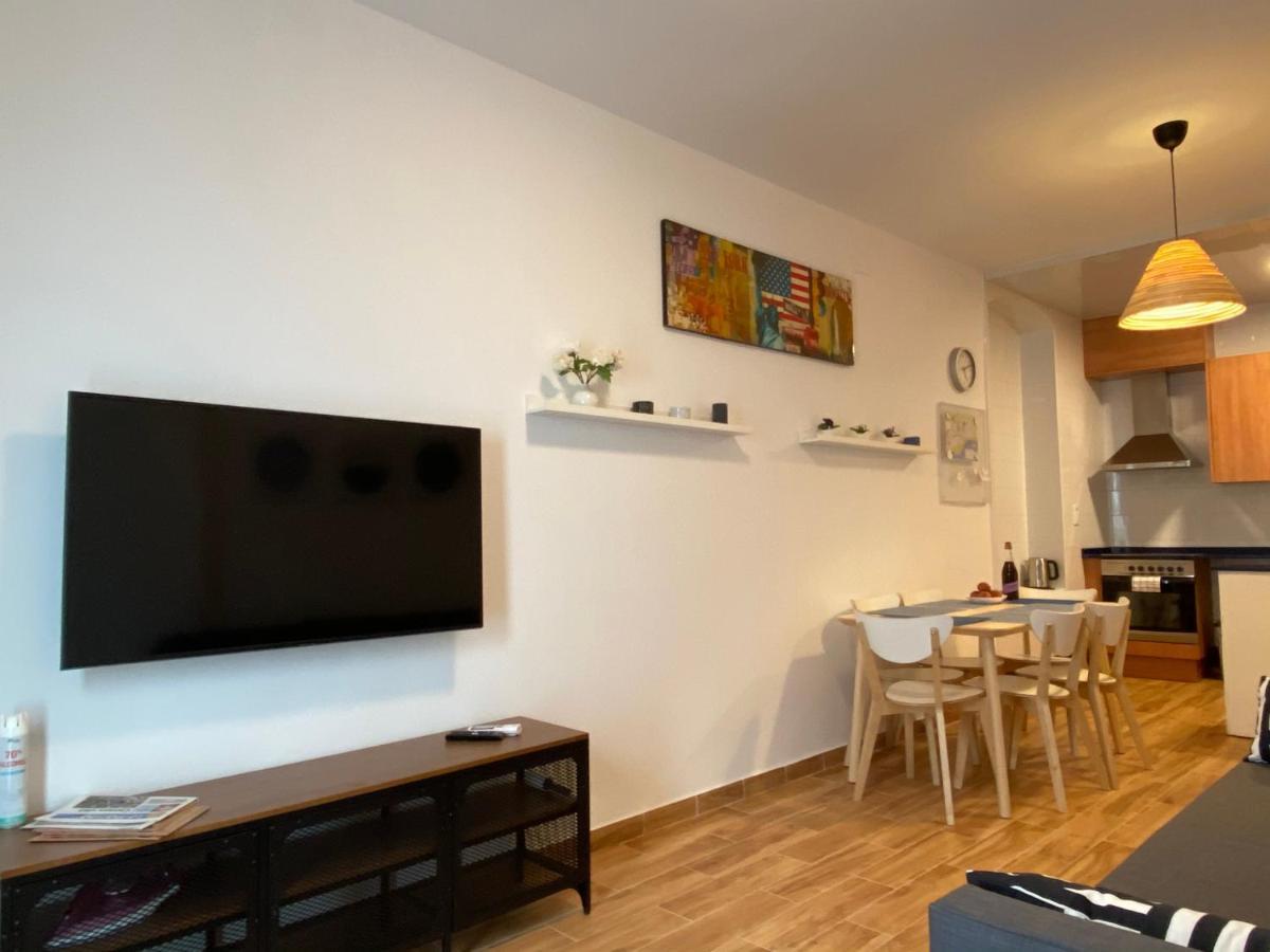Apartments Sant Lluis Center, 2 Min Walk From The Sea Lloret de Mar Exterior foto