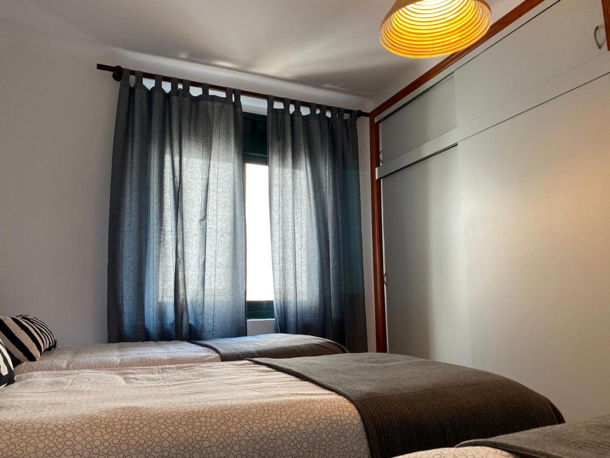 Apartments Sant Lluis Center, 2 Min Walk From The Sea Lloret de Mar Exterior foto