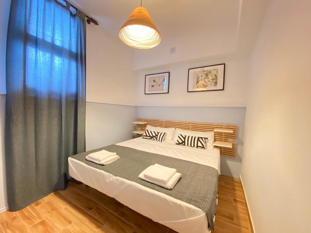 Apartments Sant Lluis Center, 2 Min Walk From The Sea Lloret de Mar Exterior foto
