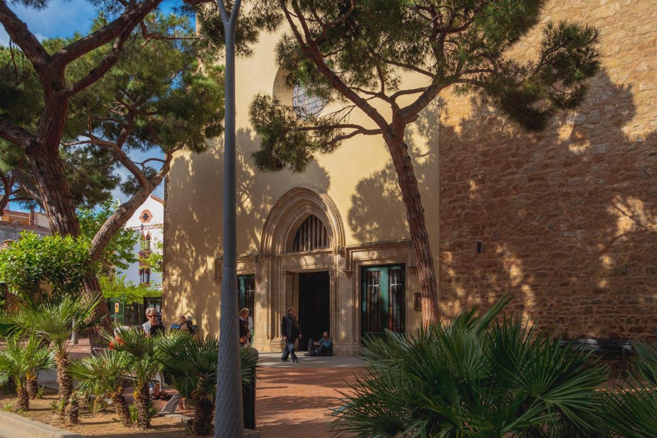 Apartments Sant Lluis Center, 2 Min Walk From The Sea Lloret de Mar Exterior foto